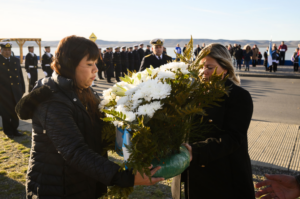 GOBIERNO Y ARMADA  RINDIERON HOMENAJE A LOS HÉROES DEL ARA BELGRANO