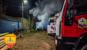 PIEDRA BUENA: BOMBEROS SOFOCARON LA QUEMA DE CABLES