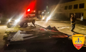 PERITO MORENO: BOMBEROS ASISTIERON POR VOLADURA DE TECHO Y RIESGO ELÉCTRICO