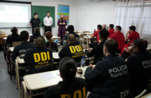 CAPACITAN A FUERZAS DE SEGURIDAD PARA FORTALECER CONTROLES EN AEROPUERTOS