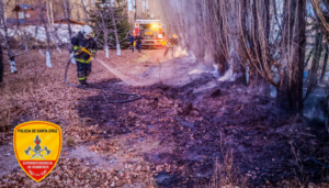 LOS ANTIGUOS: BOMBEROS EXTINGUIERON PRINCIPIO DE INCENDIO SOBRE PASTURAS