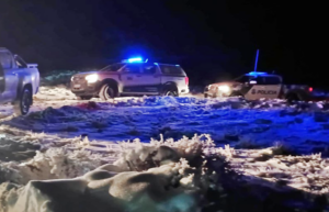 PERITO MORENO: POLICÍA RURAL ASISTIÓ A PERSONAS VARADAS POR LA NIEVE