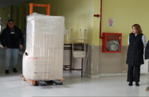 LAS HERAS: EL GOBIERNO ENTREGÓ 2 NUEVOS EQUIPOS DE CALEFACCIÓN EN LA ESCUELA INDUSTRIAL N° 7